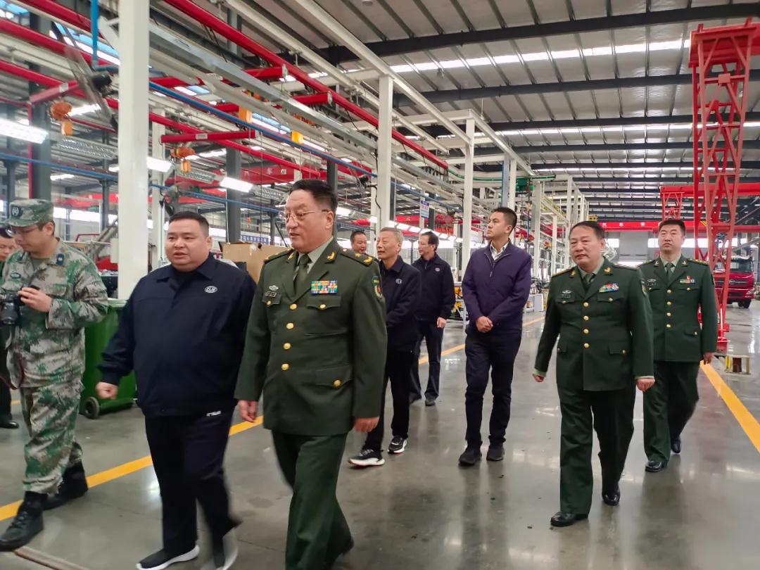 省委常委、省軍區(qū)政委視察我公司應急產(chǎn)業(yè)發(fā)展狀況